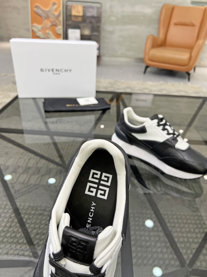 Givenchy Sneakers